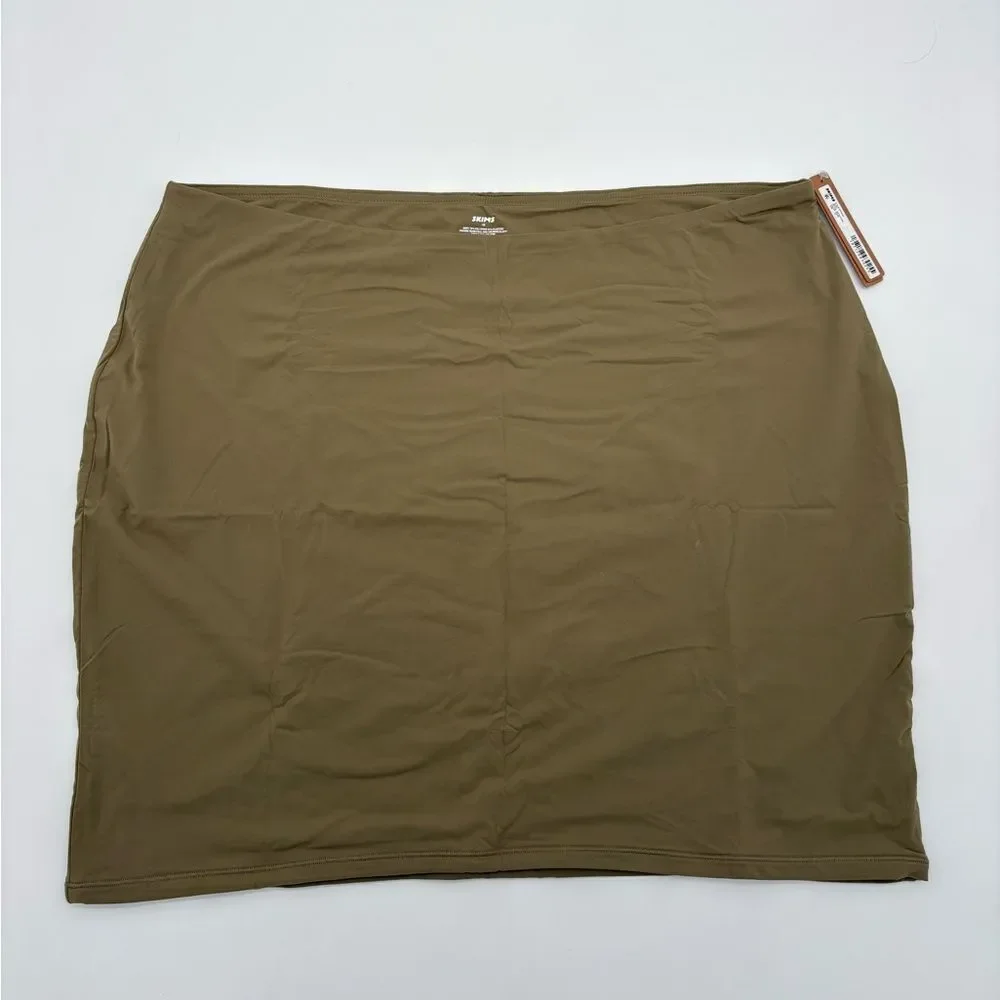 🌱SKIMS Skirt